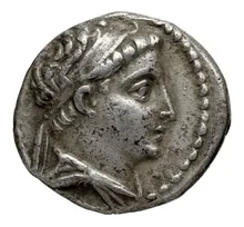 Деметрий II Никатор obv