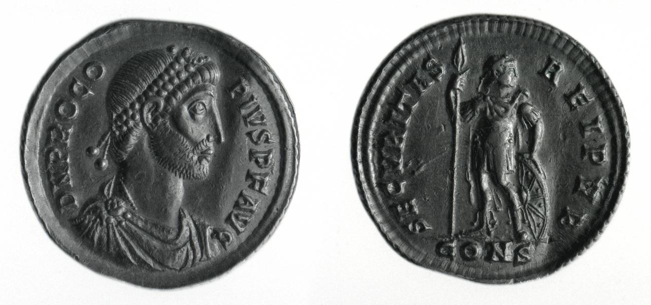 аверс RIC IX Constantinople 4