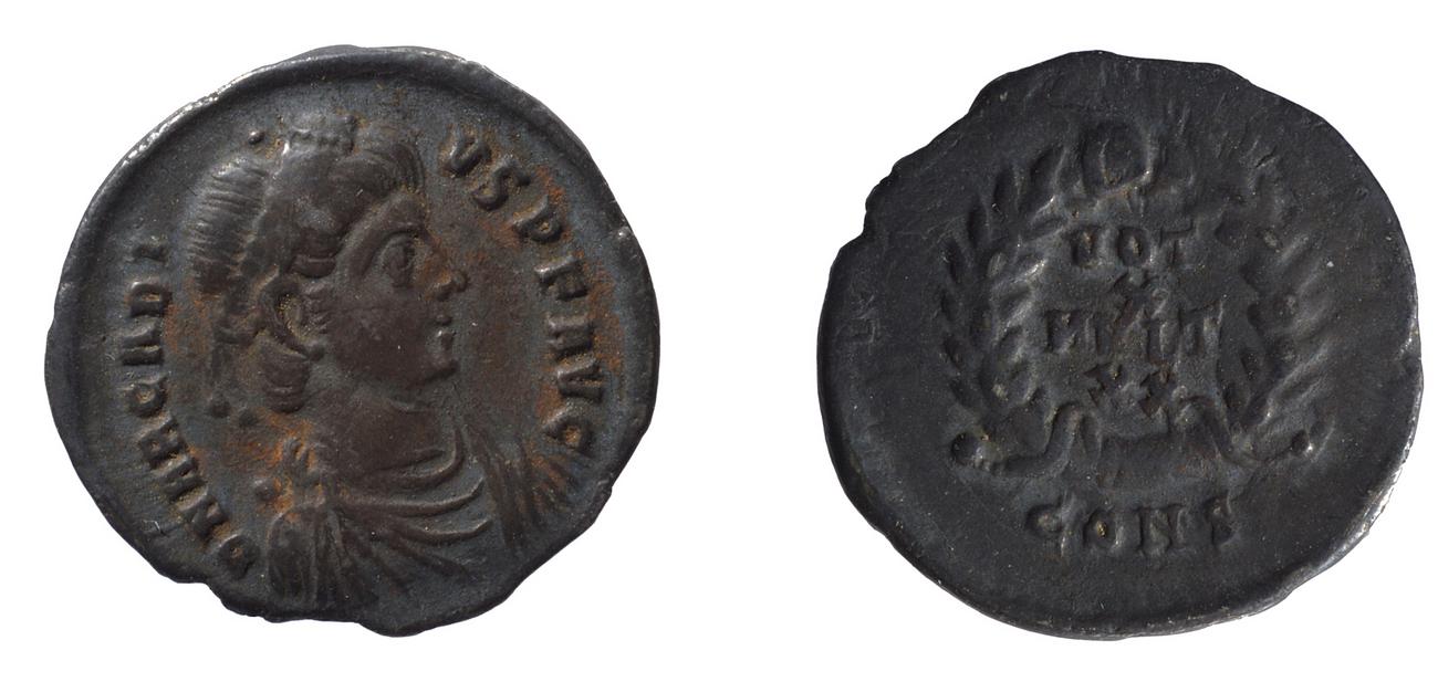 аверс RIC IX Constantinople 77D