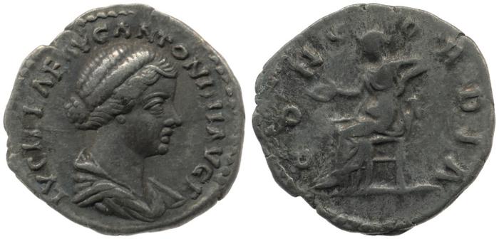 реверс RIC III Marcus Aurelius 758