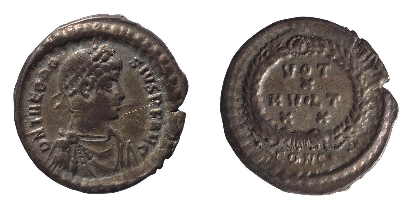 аверс RIC IX Constantinople 77B