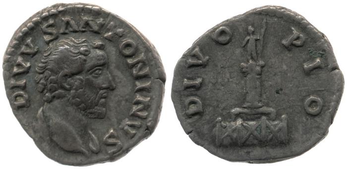 реверс RIC III Marcus Aurelius 440