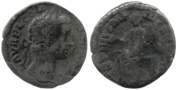 реверс RIC III Marcus Aurelius 666