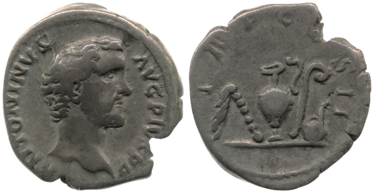 аверс RIC III Antoninus Pius 45