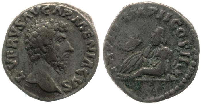 реверс RIC III Marcus Aurelius 526