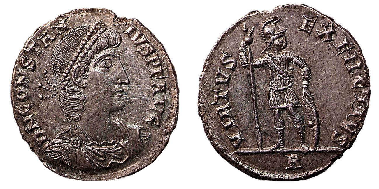 аверс RIC VIII Rome 238