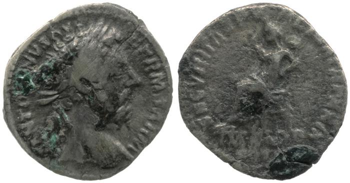 реверс RIC III Marcus Aurelius 325
