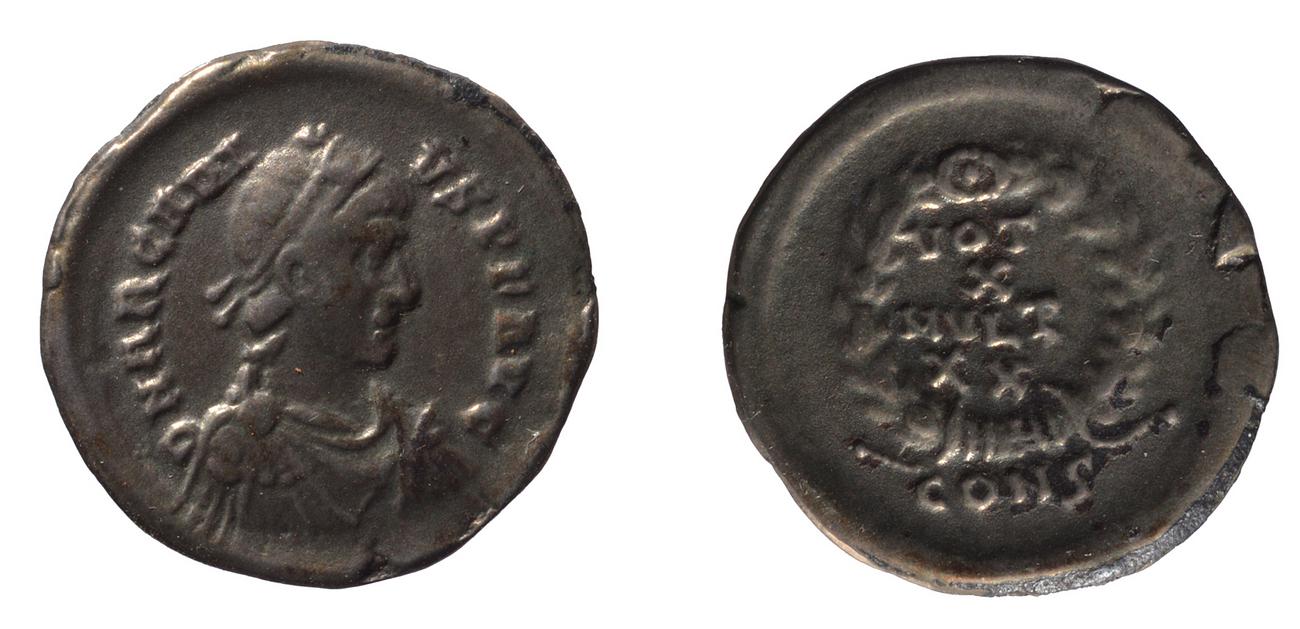 аверс RIC IX Constantinople 77E