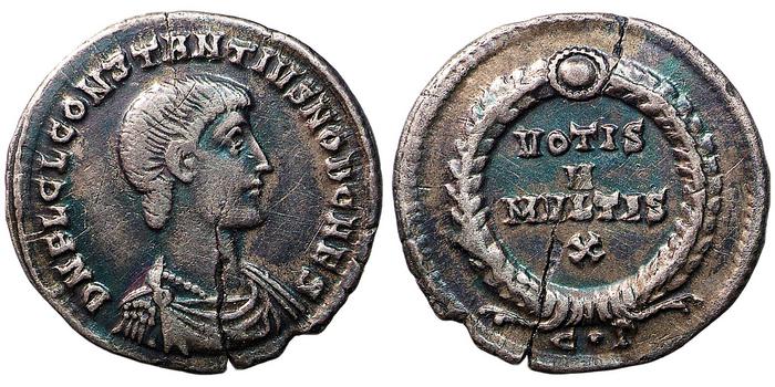реверс RIC VII Constantinople 105