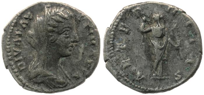 реверс RIC III Marcus Aurelius 738