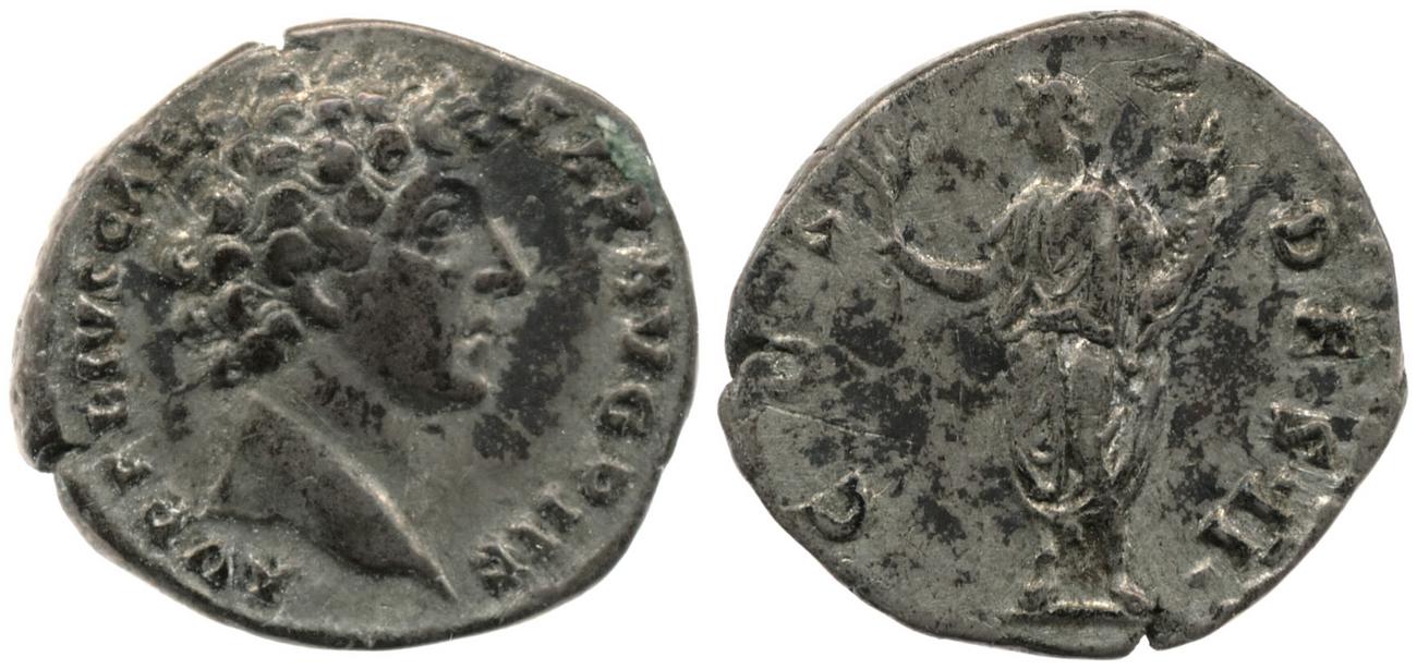 аверс RIC III Antoninus Pius 426
