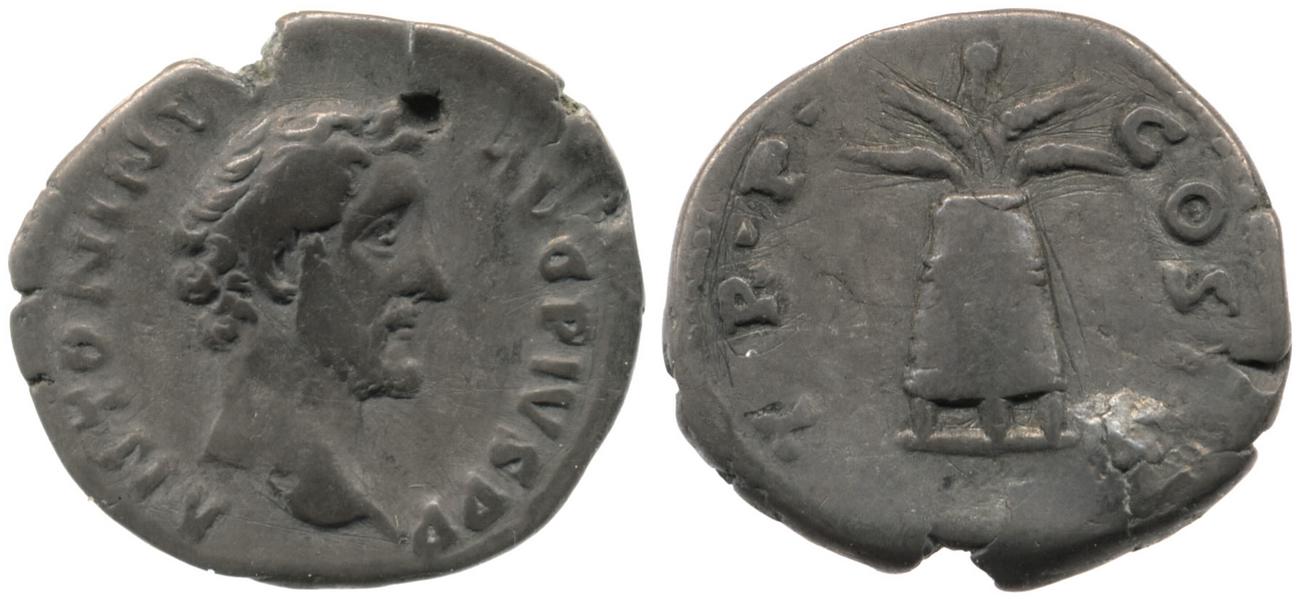 аверс RIC III Antoninus Pius 44