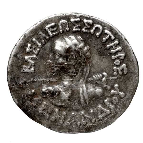 Bactrian and Indo-Greek Coinage Menander I 15.4, аверс, bnf-bigr