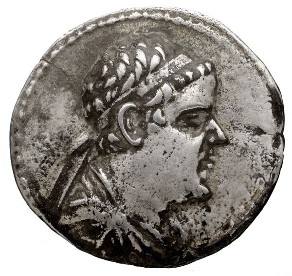 Bactrian and Indo-Greek Coinage Eucratides I 1.1, аверс, bnf-bigr