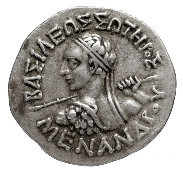 Bactrian and Indo-Greek Coinage Menander I 17.3, аверс, bnf-bigr