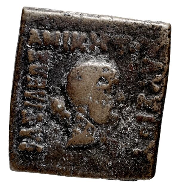 Bactrian and Indo-Greek Coinage Lysias 15.1, аверс, bnf-bigr