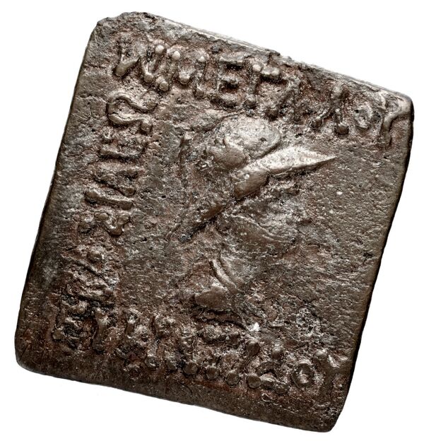 Bactrian and Indo-Greek Coinage Eucratides I 22.7, аверс, bnf-bigr
