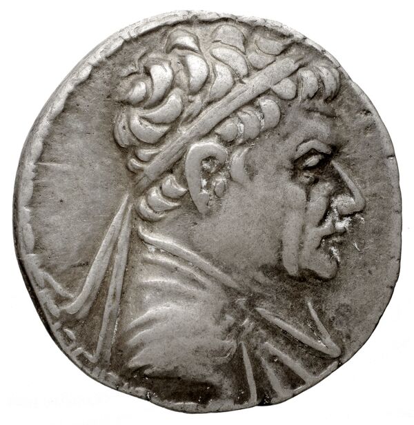 Bactrian and Indo-Greek Coinage Heliocles I 1.11, аверс, bnf-bigr