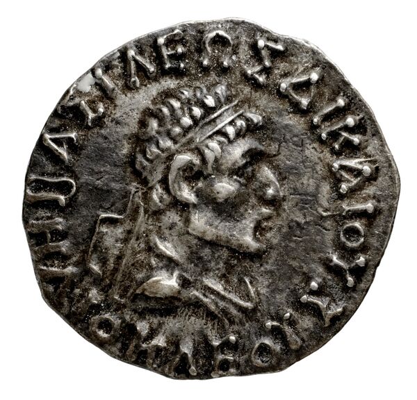 Bactrian and Indo-Greek Coinage Heliocles II 8.2, аверс, bnf-bigr