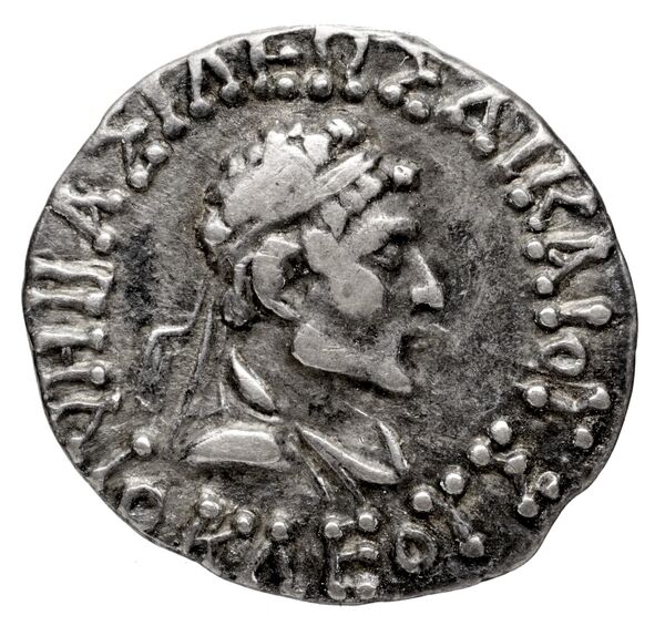 Bactrian and Indo-Greek Coinage Heliocles II 8.2, аверс, bnf-bigr