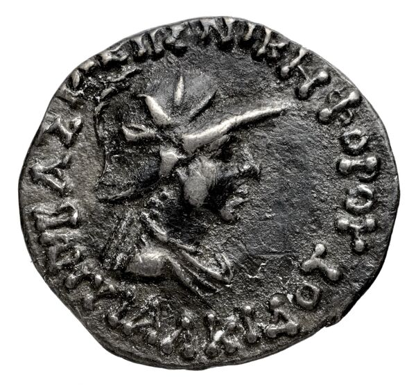 Bactrian and Indo-Greek Coinage Antialcidas 16.3, аверс, bnf-bigr
