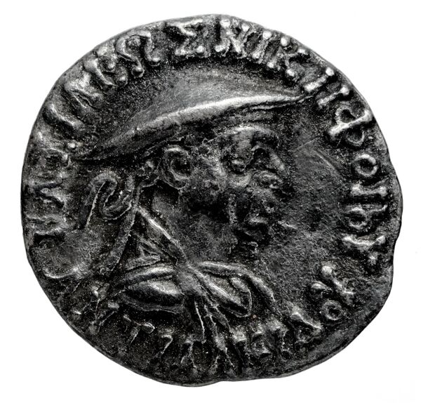 Bactrian and Indo-Greek Coinage Antialcidas 18.3, аверс, bnf-bigr