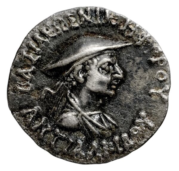 Bactrian and Indo-Greek Coinage Antialcidas 18.4, аверс, bnf-bigr