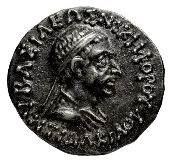 Bactrian and Indo-Greek Coinage Antialcidas 11.1, аверс, bnf-bigr