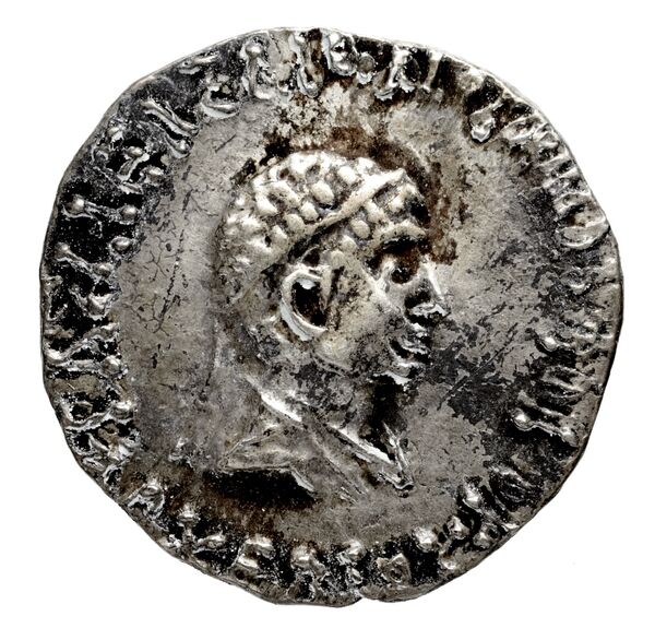Bactrian and Indo-Greek Coinage Archebius 11.3, аверс, bnf-bigr