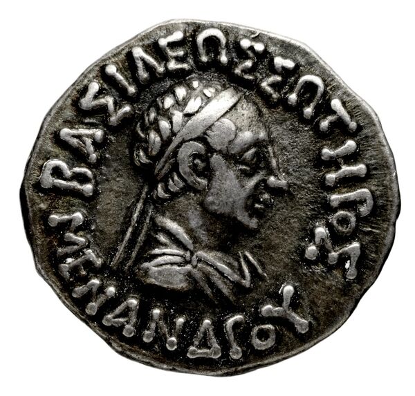 Bactrian and Indo-Greek Coinage Menander I 13.19, аверс, bnf-bigr