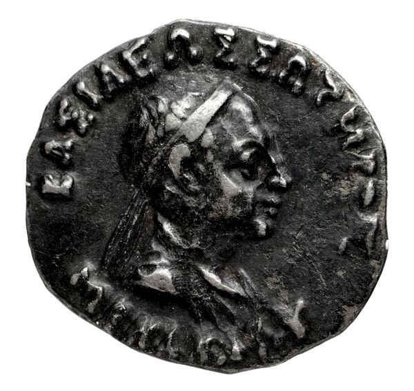 Bactrian and Indo-Greek Coinage Menander I 13.17, аверс, bnf-bigr