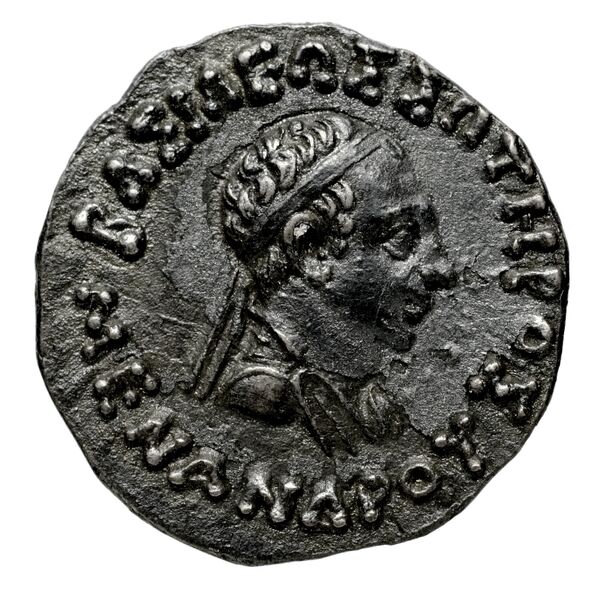 Bactrian and Indo-Greek Coinage Menander I 13.6, аверс, bnf-bigr