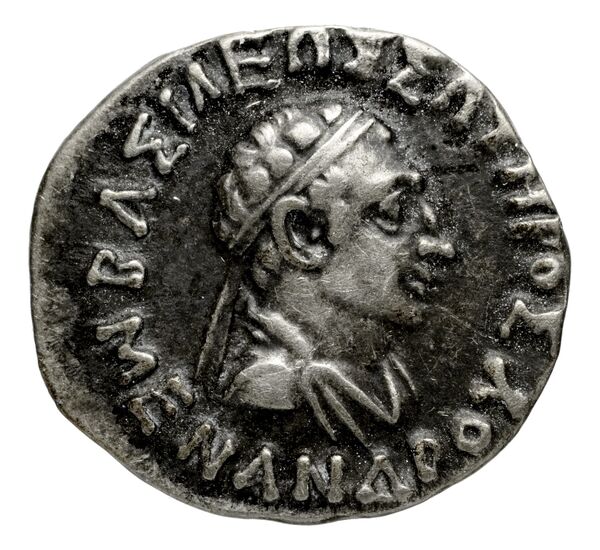 Bactrian and Indo-Greek Coinage Menander I 13.6, аверс, bnf-bigr