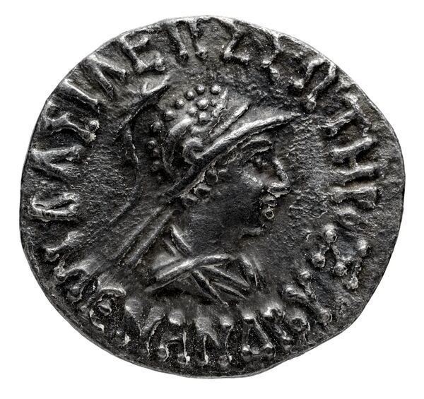 Bactrian and Indo-Greek Coinage Menander I 14.4, аверс, bnf-bigr