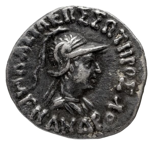 Bactrian and Indo-Greek Coinage Menander I 14.4, аверс, bnf-bigr