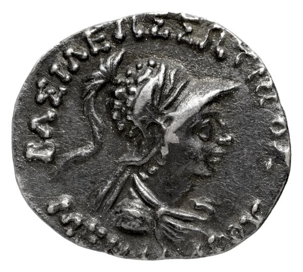 Bactrian and Indo-Greek Coinage Menander I 14.7, аверс, bnf-bigr