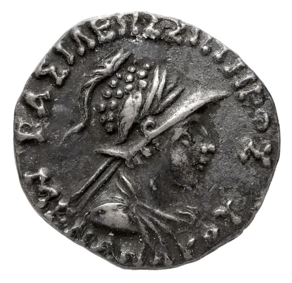 Bactrian and Indo-Greek Coinage Menander I 14.7, аверс, bnf-bigr