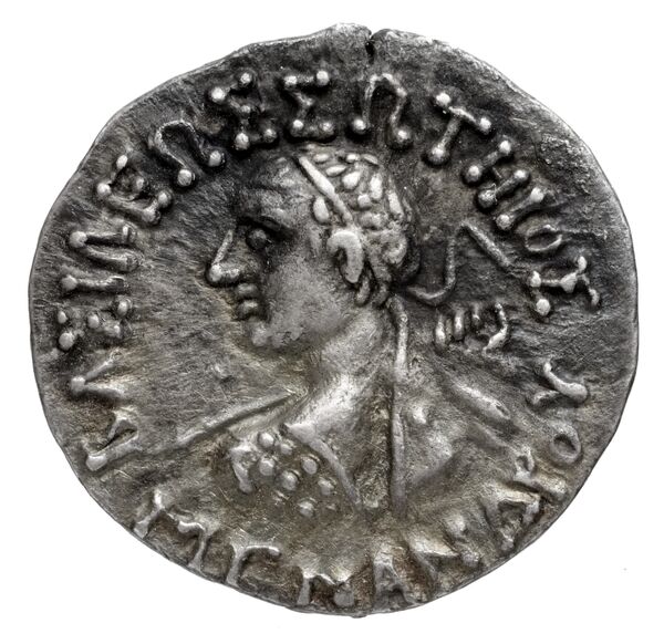 Bactrian and Indo-Greek Coinage Menander I 15.1, аверс, bnf-bigr