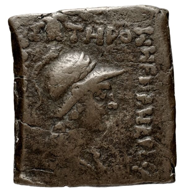 Bactrian and Indo-Greek Coinage Menander I 30.2, аверс, bnf-bigr