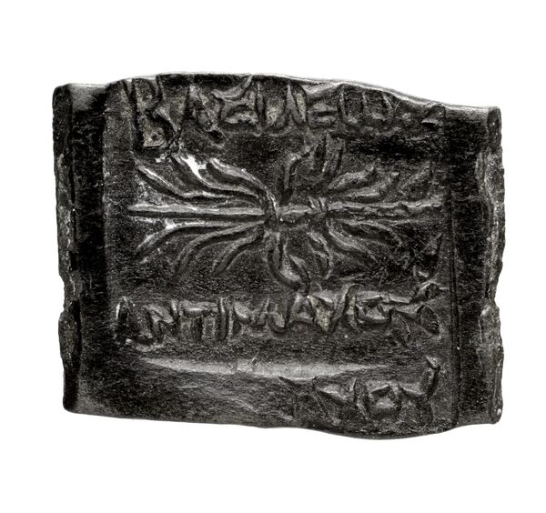 Bactrian and Indo-Greek Coinage Antimachus I 11, реверс, bnf-bigr