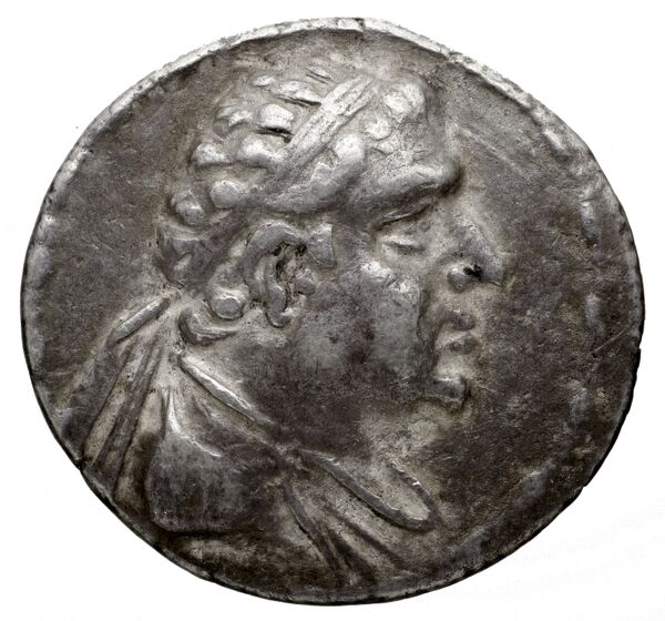 Bactrian and Indo-Greek Coinage Plato 2.1, аверс, bnf-bigr