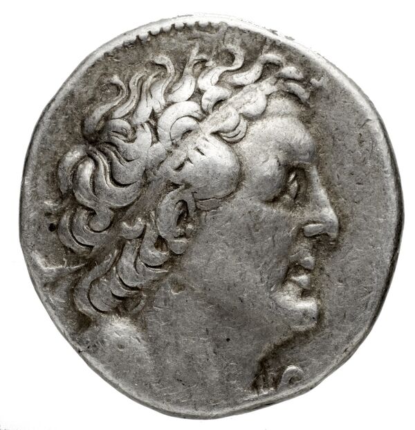 Coins of the Ptolemaic Empire Vol. I, Part 1, no. 520, аверс, bnf-hrc