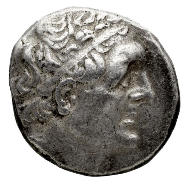 Coins of the Ptolemaic Empire Vol. I, Part 1, no. 817, аверс, bnf-hrc