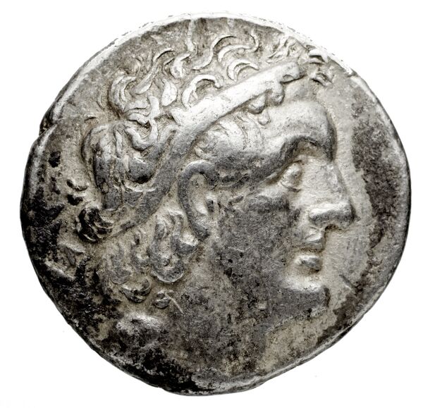 Coins of the Ptolemaic Empire Vol. I, Part 1, no. 566, аверс, bnf-hrc