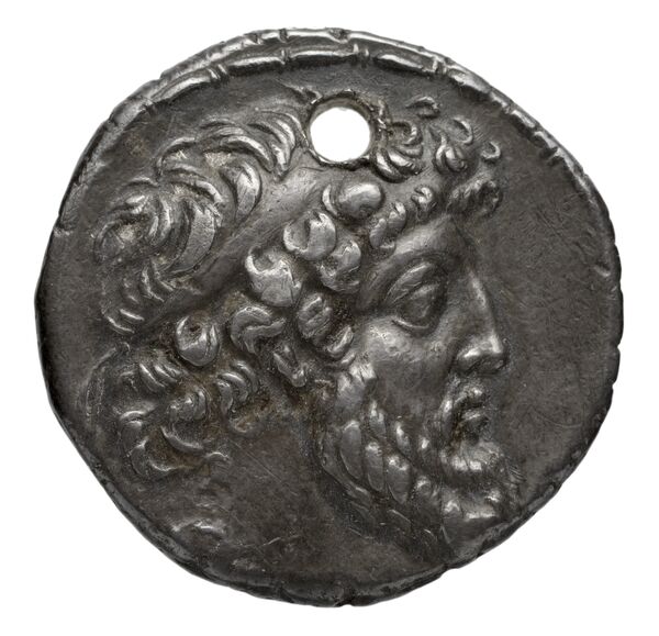 Деметрий II Никатор obv