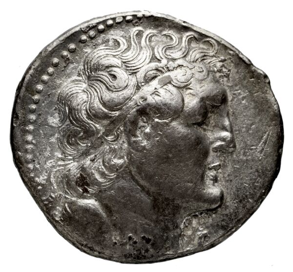 Coins of the Ptolemaic Empire Vol. I, Part 1, no. 523, аверс, bnf-hrc