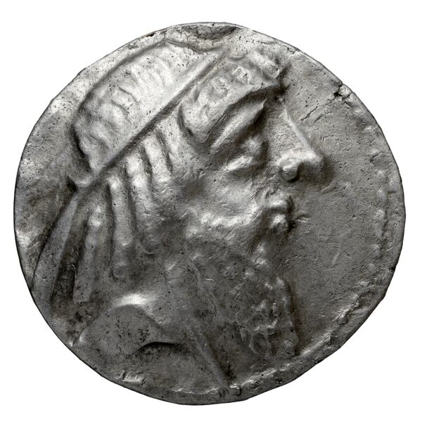 Tiraeus II of Characene Charax Spasinou BMC Characene pl. 43, 2, аверс, bnf-iris