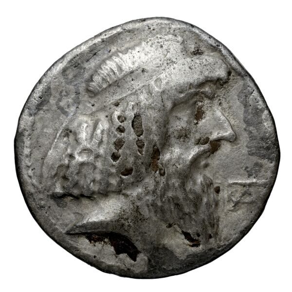 Attambelus I of Characene Charax Spasinou BMC Characene pl. 55, 10-14, аверс, bnf-iris
