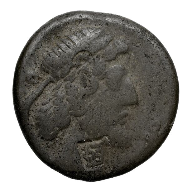 Attambelus IV of Characene Charax Spasinou BMC Characene pl. 43, 8 - 44, 3, аверс, bnf-iris