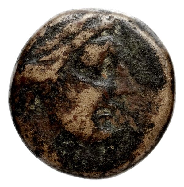 Magnesia ad Maeandrum BMC Magnesia 15-16, аверс, bnf-iris